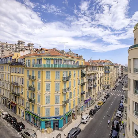 Grand Centre De Apartment *