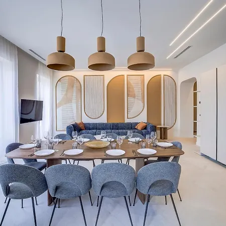 Grand Centre De Apartment *