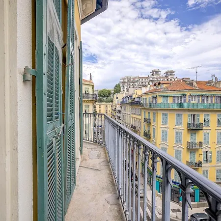 Grand Centre De Apartment *