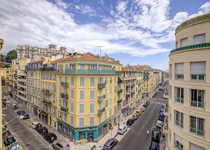 Grand Centre De Apartamento *
